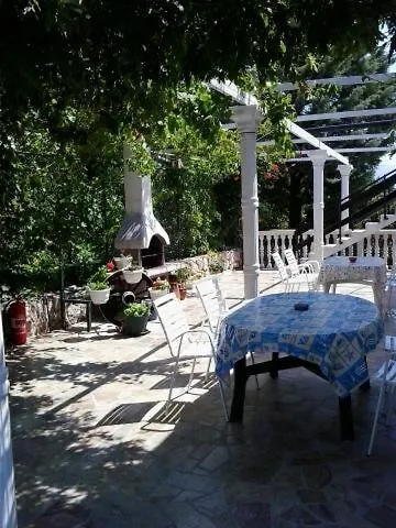 Apartment In Novi Vinodolski With Sea View, Balcony, Air Conditioning, Wi-Fi 0*,  Croaţia