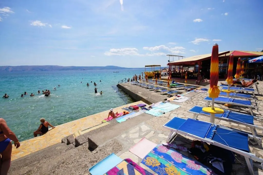 Apartment In Novi Vinodolski With Sea View, Balcony, Air Conditioning, Wi-Fi